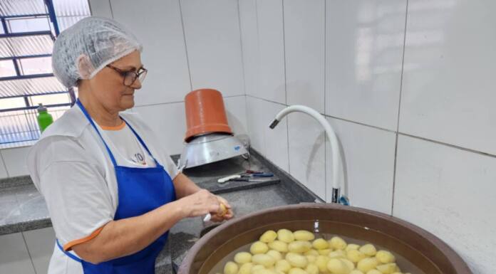A qualidade da alimentação escolar é prioridade do prefeito Tuti Bomtempo