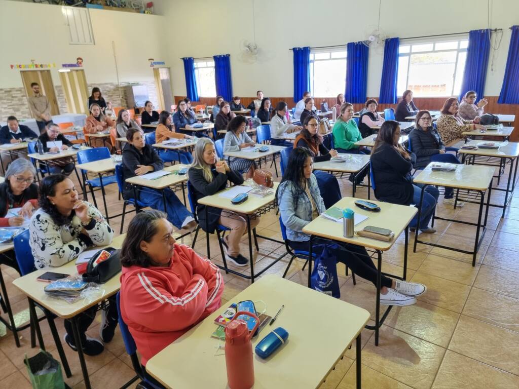 Assaí lança programa “ConectaSaber” para valorizar professores com bolsas de estudo