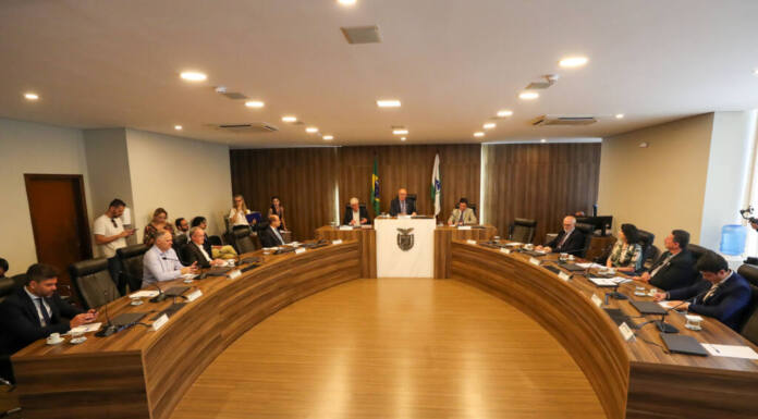 Governo debate orçamento de 2025 em audiência pública na Assembleia Legislativa