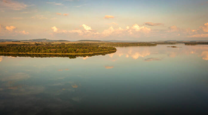 Itaipu vai instalar usina solar flutuante no reservatório