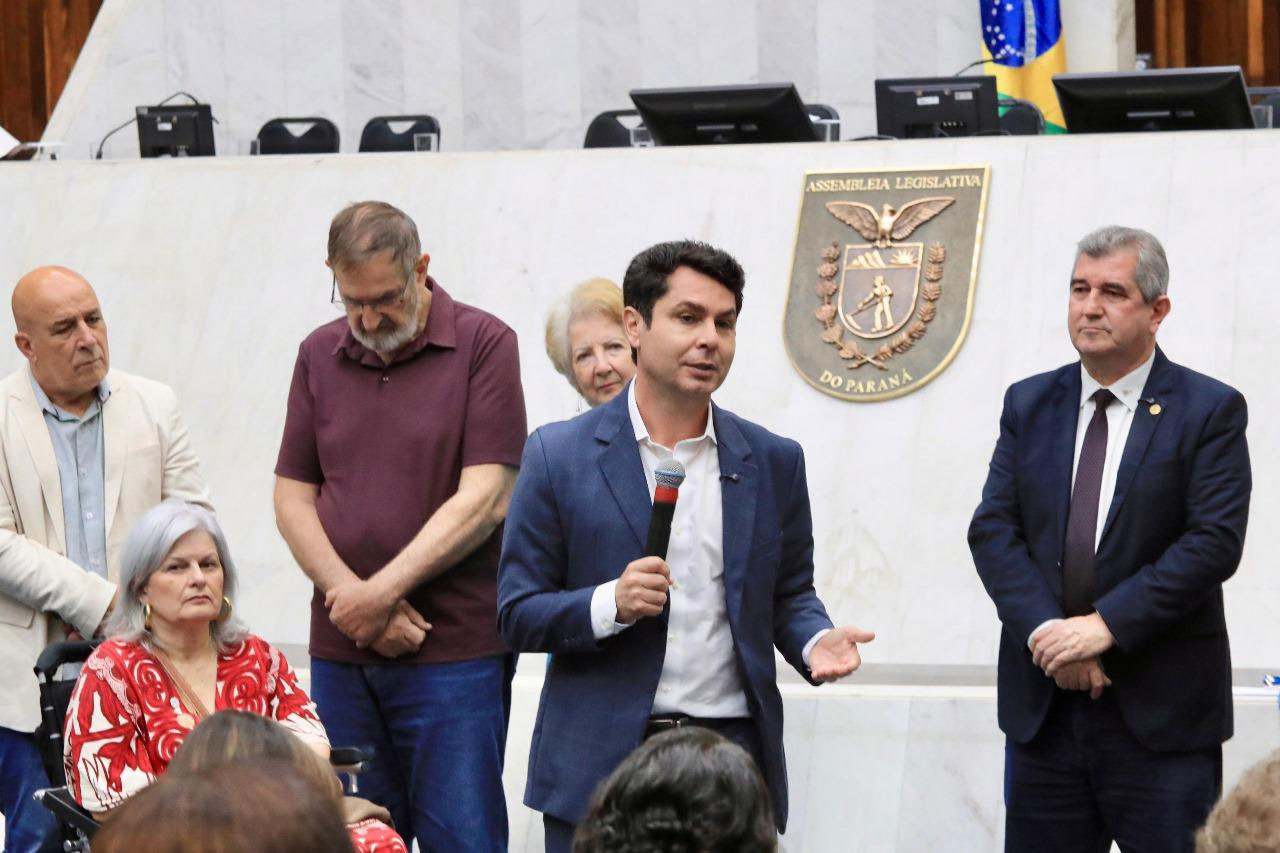 Alexandre Curi reafirma compromisso com instituições do ensino especial no Paraná Alexandre Curi reafirma compromisso com instituições do ensino especial no Paraná