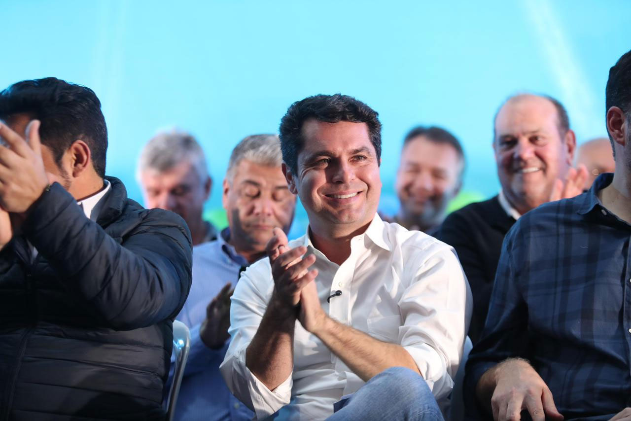 Alexandre Curi destaca transparência, economia e produção legislativa