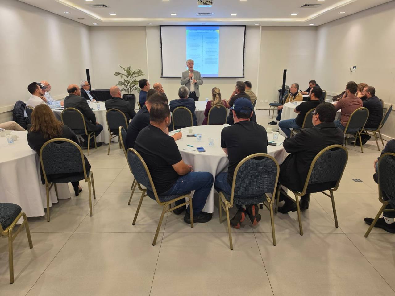 Municípios do Paraná discutem medidas de prevenção diante dos riscos do El Niño