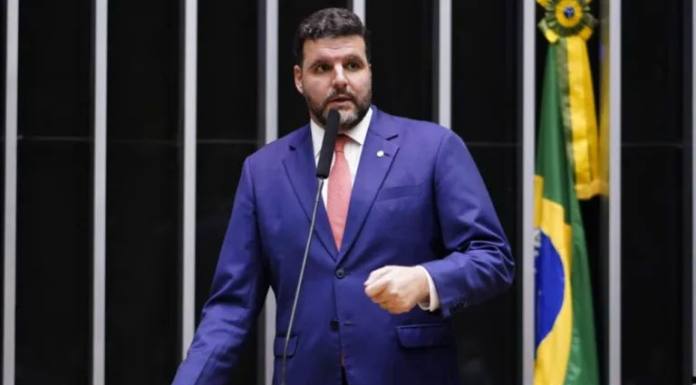 Pedro Lupion desponta como favorito do agro para ser vice de Flávio Bolsonaro