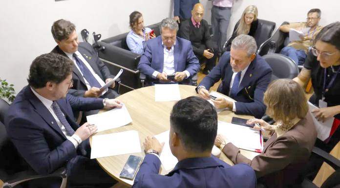 Comissão aprova projetos que fortalecem roteiros, eventos e atrativos turísticos do Paraná