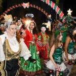 Papai Noel é recebido com música, teatro e dança em Ibiporã