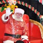 Papai Noel é recebido com música, teatro e dança em Ibiporã