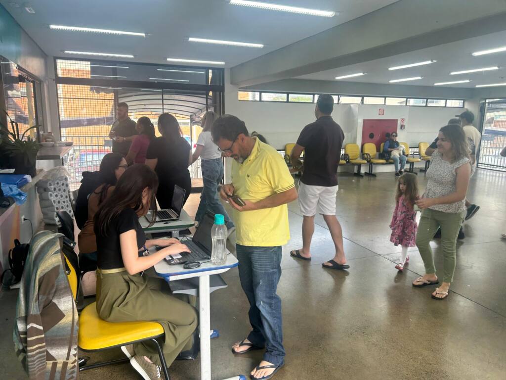 Guarapuavanos escolhem novos conselheiros tutelares Guarapuavanos escolhem novos conselheiros tutelares