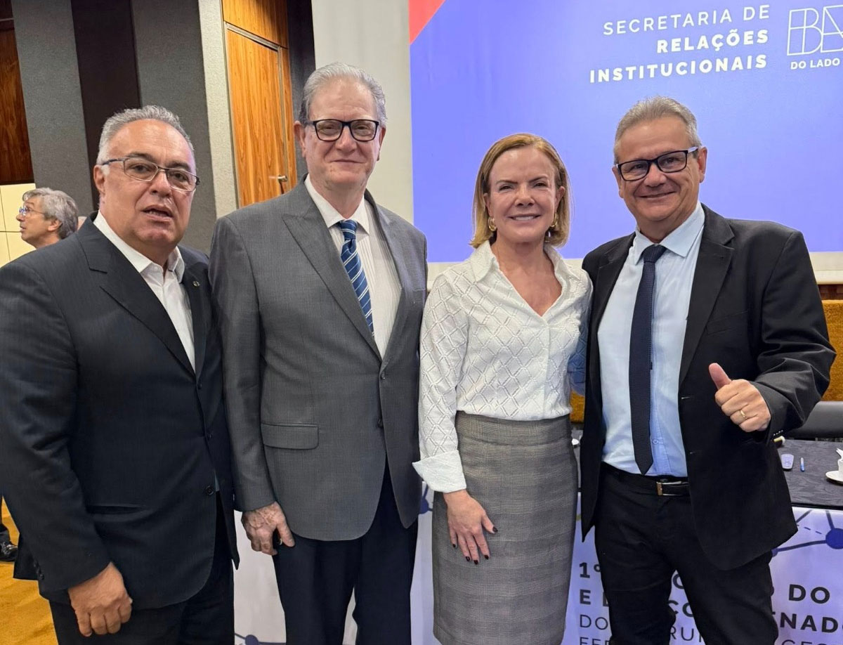 Encontro em Brasília reúne prefeitos e prefeitas da Amunop e Amunorpi com a ministra-chefe da Secretaria de Relações Institucionais, Gleisi Hoffmann