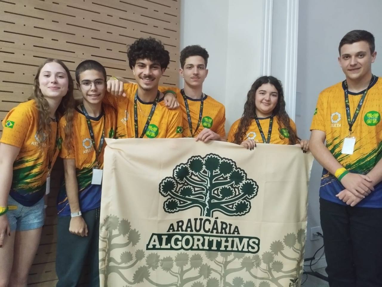18 estudantes do Paraná vão representar o Brasil em Mundial de Matemática na Tailândia 18 estudantes do Paraná vão representar o Brasil em Mundial de Matemática na Tailândia