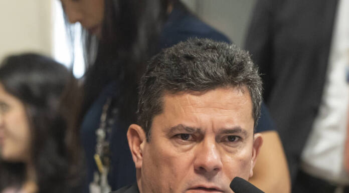 Aumento na alíquota de insumos petroquímicos