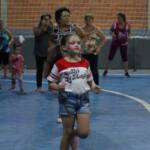 No ritmo do Samba, alunas do projeto “Ginástica no Bairro” participam de aulão de Carnaval: