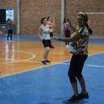 No ritmo do Samba, alunas do projeto “Ginástica no Bairro” participam de aulão de Carnaval: