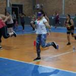 No ritmo do Samba, alunas do projeto “Ginástica no Bairro” participam de aulão de Carnaval: