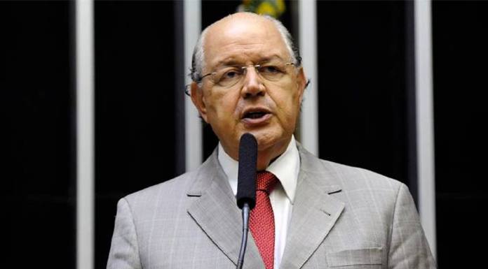 Hauly anuncia que não disputará as eleições de 2026 após 54 anos de vida pública