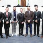 Romanelli explica peças orçamentárias aos estudantes universitários