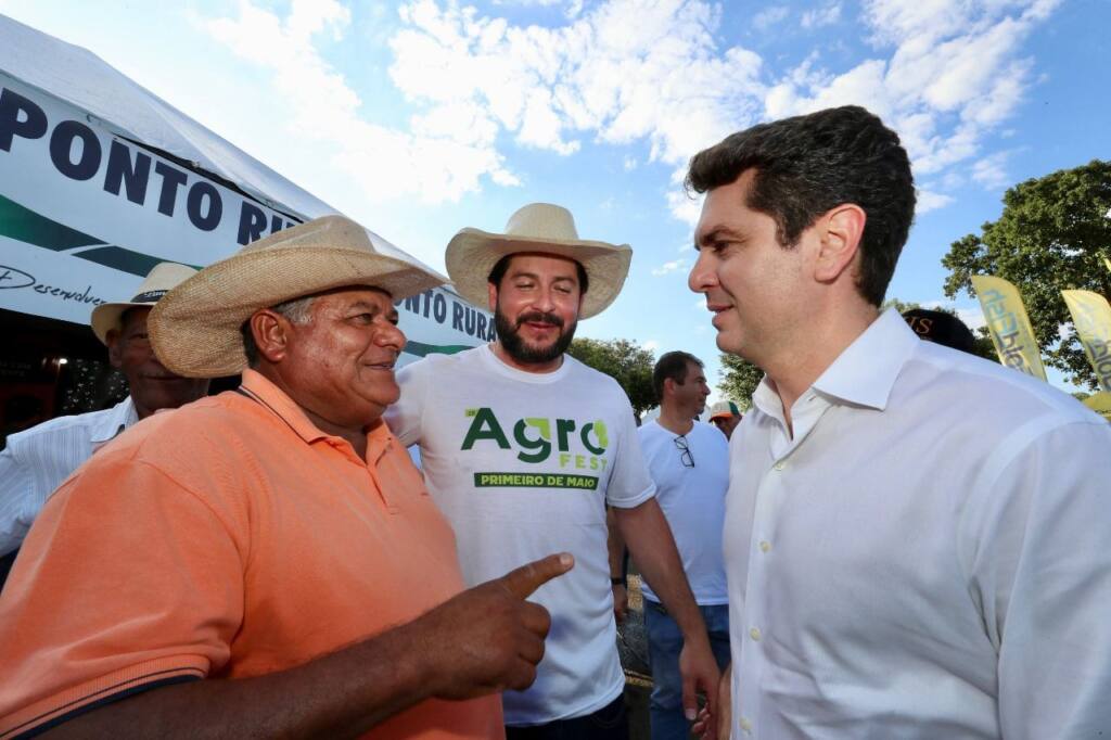 Dia do Agricultor é para celebrar a força de quem move o Paraná, diz Alexandre Curi Dia do Agricultor é para celebrar a força de quem move o Paraná, diz Alexandre Curi