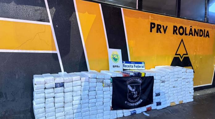 PMPR apreende 340 quilos de maconha, medicamentos e eletrônicos em ônibus na PR-444