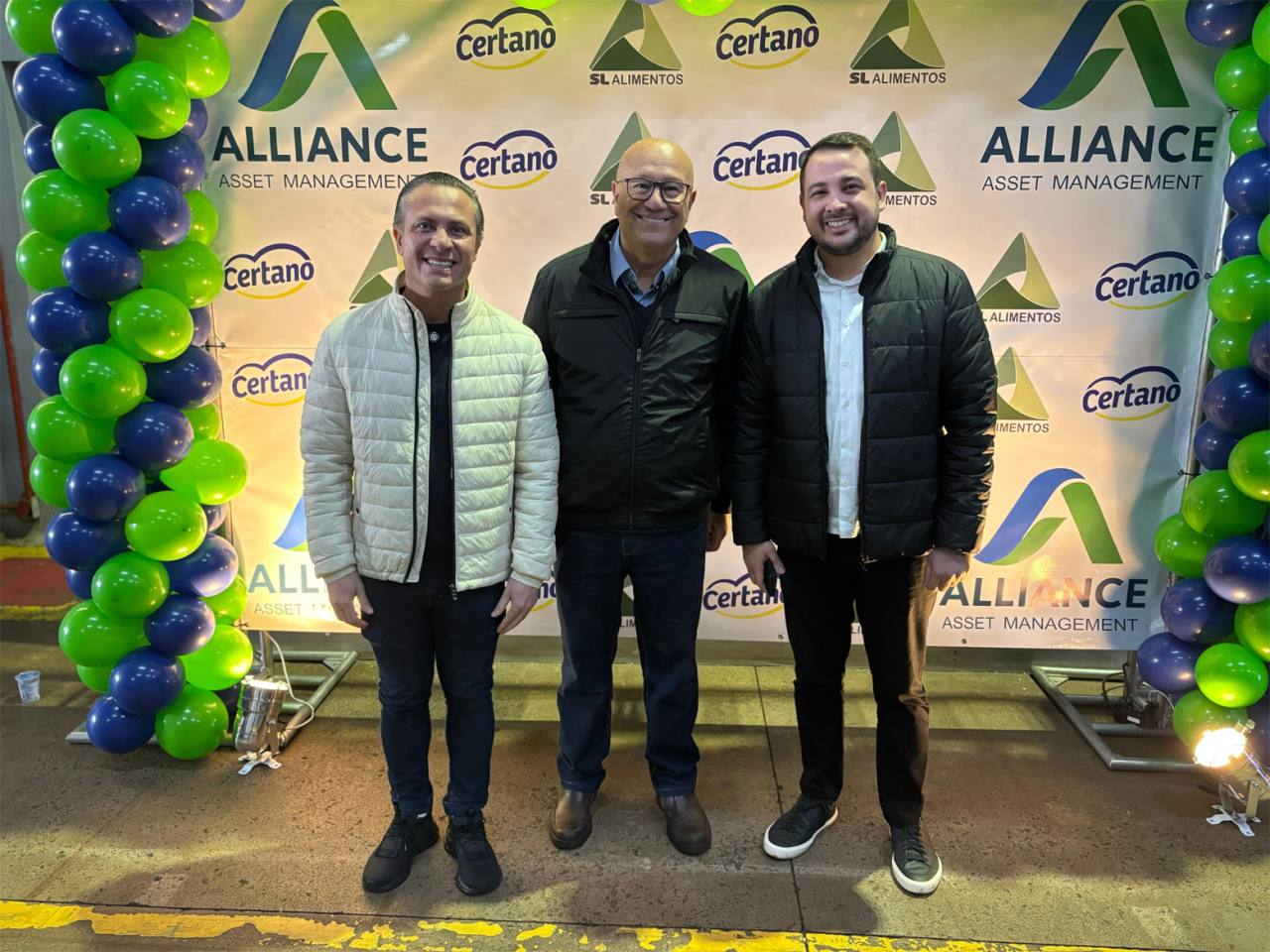 Palhares acompanha Ratinho Junior em inauguração de complexo industrial em Cambará