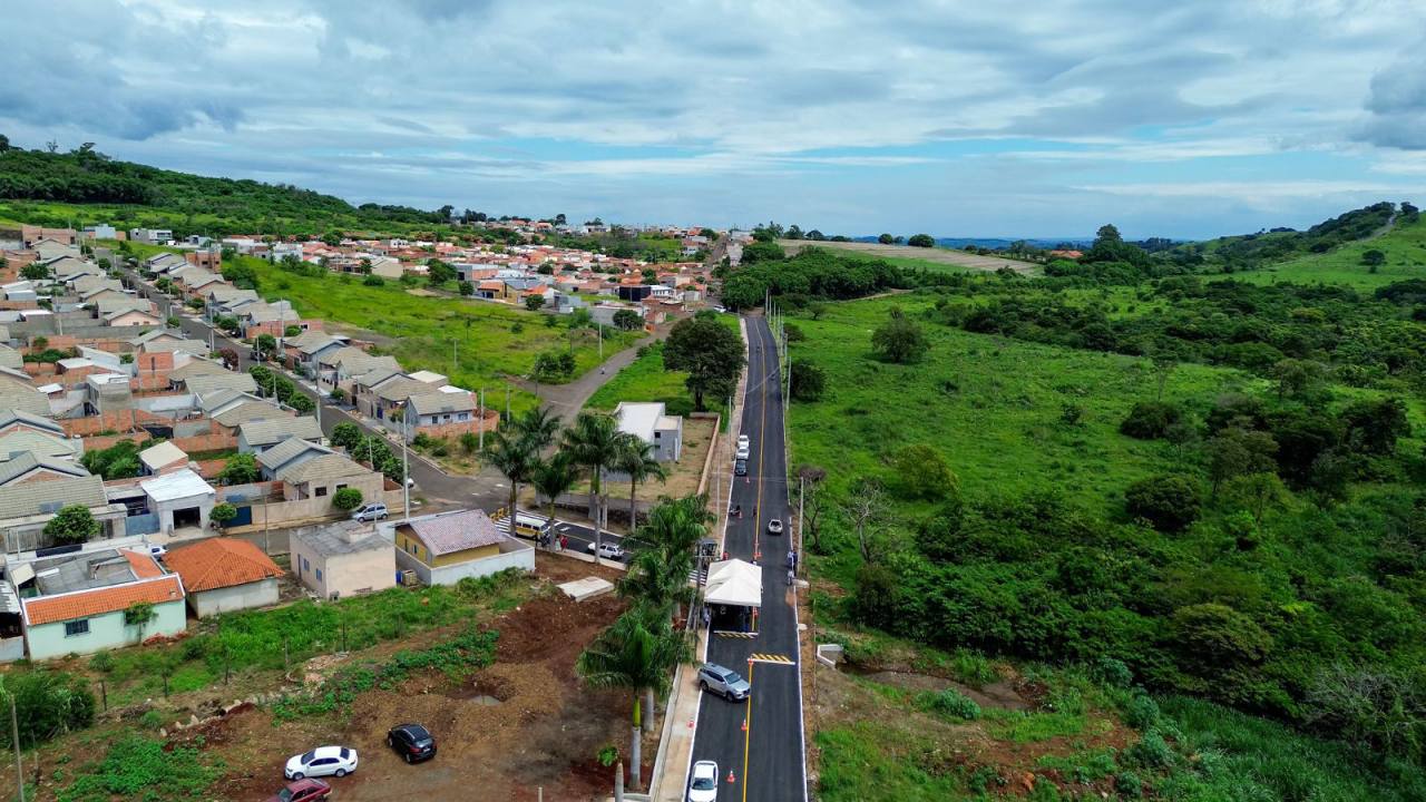 Cornélio Procópio: Prefeitura entrega obra de drenagem, contenção e recape na Avenida Gralha Azul
