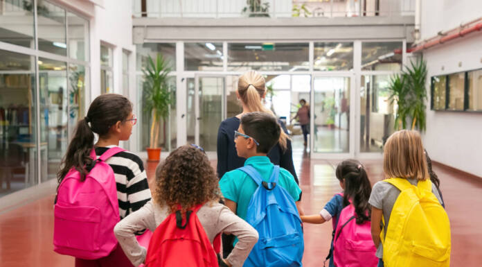 Volta às aulas: Confira dicas para higienizar mochilas e estojos