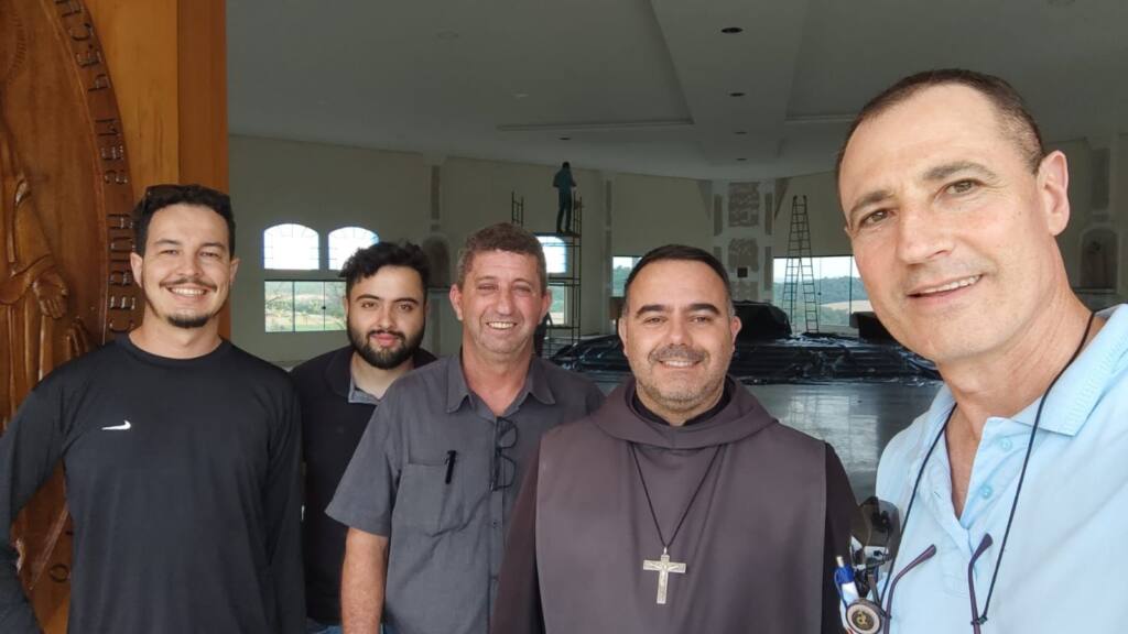 Itaipu avalia projeto para pavimentação de estrada do Santuário Nossa Senhora das Graças junto a prefeitura de Santo Antônio da Platina