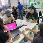 Prefeitura de Santo Antônio da Platina realiza o 1º Hackathon do Norte Pioneiro e premia três projetos de inovação do setor Agro Prefeitura de Santo Antônio da Platina realiza o 1º Hackathon do Norte Pioneiro e premia três projetos de inovação do setor Agro