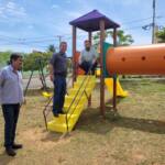 Prefeitura de Santo Antônio da Platina inaugura novos playgrounds em parceria com vereadores locais