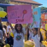 Passeata alerta para luta contra a exploração sexual de crianças e adolescentes