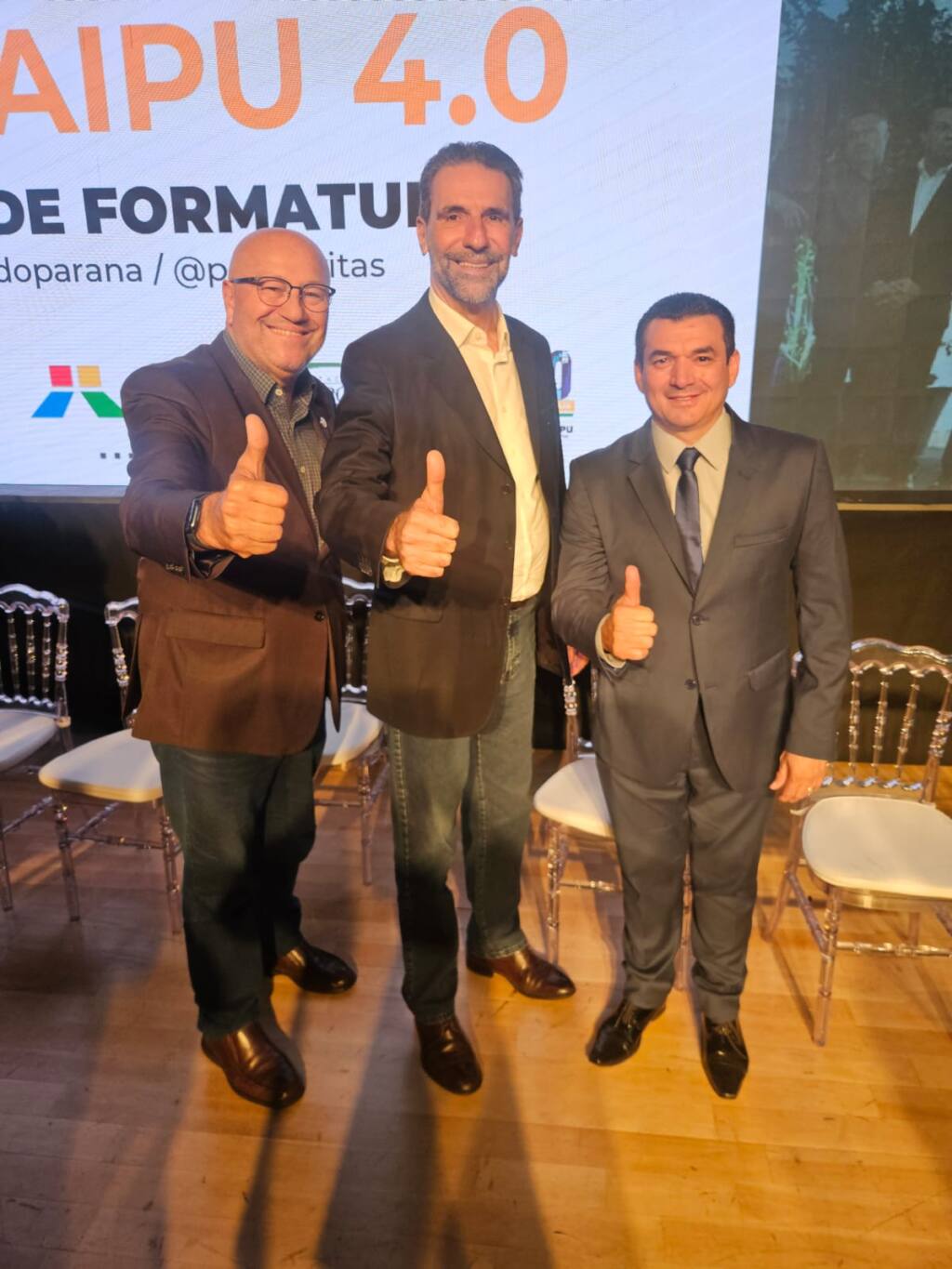 Maior projeto gratuito de capacitação de servidores municipais do Paraná, forma primeiros 500 alunos em Curitiba Maior projeto gratuito de capacitação de servidores municipais do Paraná, forma primeiros 500 alunos em Curitiba