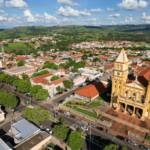 Jacarezinho celebra 125 anos - A cidade que mais cresce na região