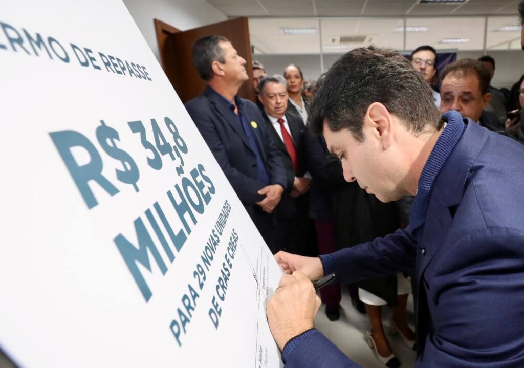 Alexandre Curi destaca importância de políticas públicas de assistência social