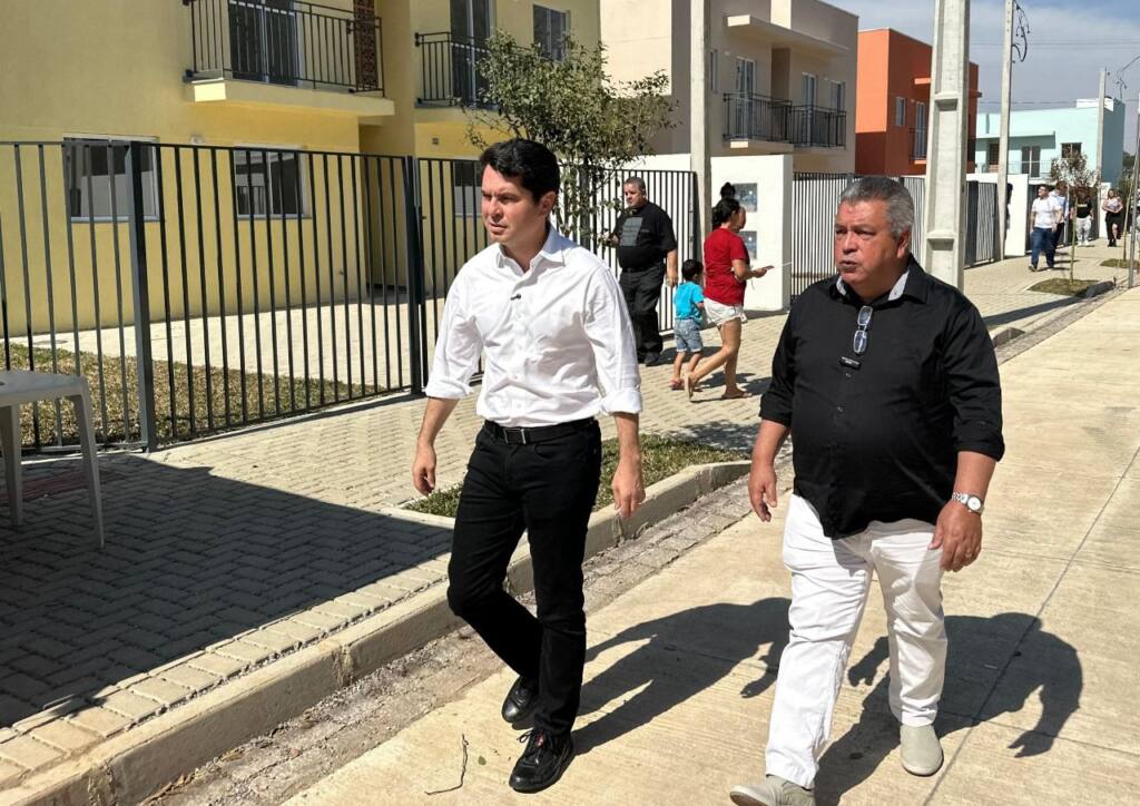 É dever do Poder Público dar atenção às pessoas mais humildes, afirma Alexandre Curi