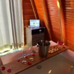 Jade e André celebram bodas de papel em experiência exclusiva no Chalé & Camping Nosso Paraíso Jade e André celebram bodas de papel em experiência exclusiva no Chalé & Camping Nosso Paraíso