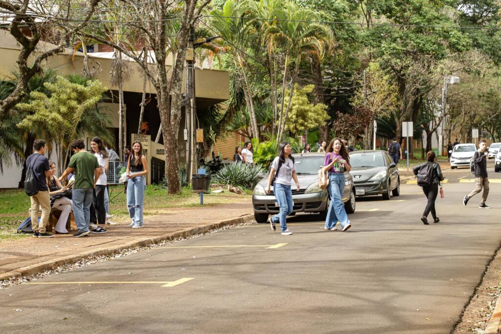 UEM abre inscrições para Vestibular de Verão e PAS 2024; confira as orientações