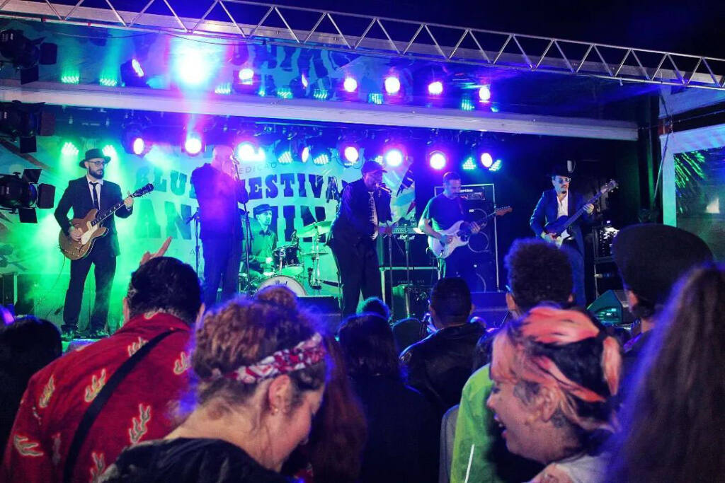 Agenda turística de maio tem Expoingá, blues em Antonina e festas do pinhão e cachaça Agenda turística de maio tem Expoingá, blues em Antonina e festas do pinhão e cachaça