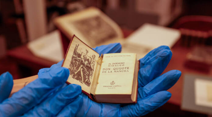 Acervo de obras raras da Biblioteca Pública do Paraná possui livro de 1584