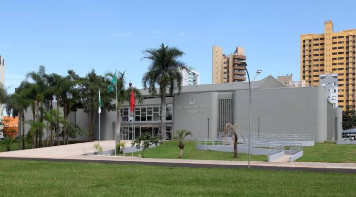Câmara debate regras para acesso do poder público a imóveis abandonados em Londrina