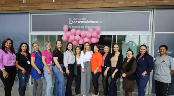 Secretaria de Desenvolvimento Econômico de Guarapuava realiza ação em comemoração ao Dia Internacional da Mulher