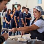 Arroz e feijão orgânicos: alimentação nas escolas estaduais ainda mais saudável Arroz e feijão orgânicos: alimentação nas escolas estaduais ainda mais saudável