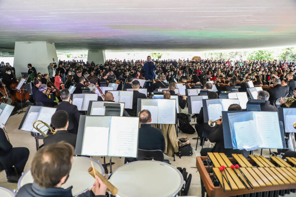 Projeto que leva Orquestra Sinfônica do Paraná para fora do Guaíra forma novas plateias