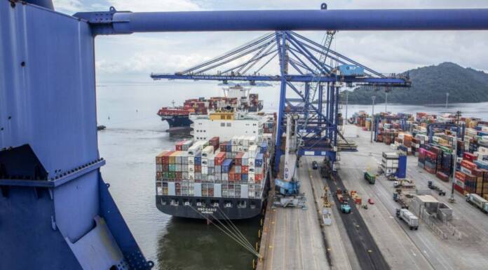 Paraná libera R$ 300 milhões em créditos de ICMS para apoiar empresas exportadoras após tarifaço Foto: Claudio Neves/Portos do Paraná