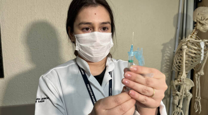 Vacinação contra a coqueluche é essencial para conter o aumento de casos, alerta Saúde