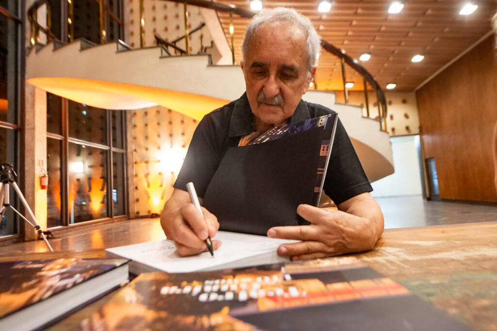 lancamento_do_livro_kraw_penas_4