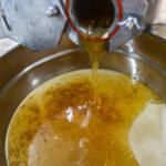 Comércio com 23 países: exportação de mel do Paraná cresce 113% no 1º semestre