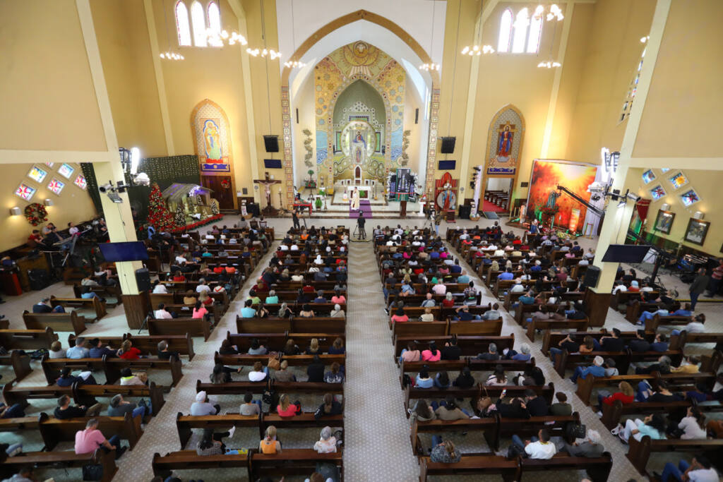 Santuário ganha iluminação cênica e recebe fiéis na Festa de Nossa Senhora de Guadalupe