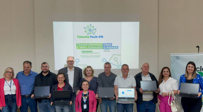 Municípios das regiões Norte e Norte Pioneiro recebem notebooks do Talento Tech